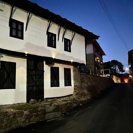 Туйковата Къща Tuikov'S House تيتيفين المظهر الخارجي الصورة